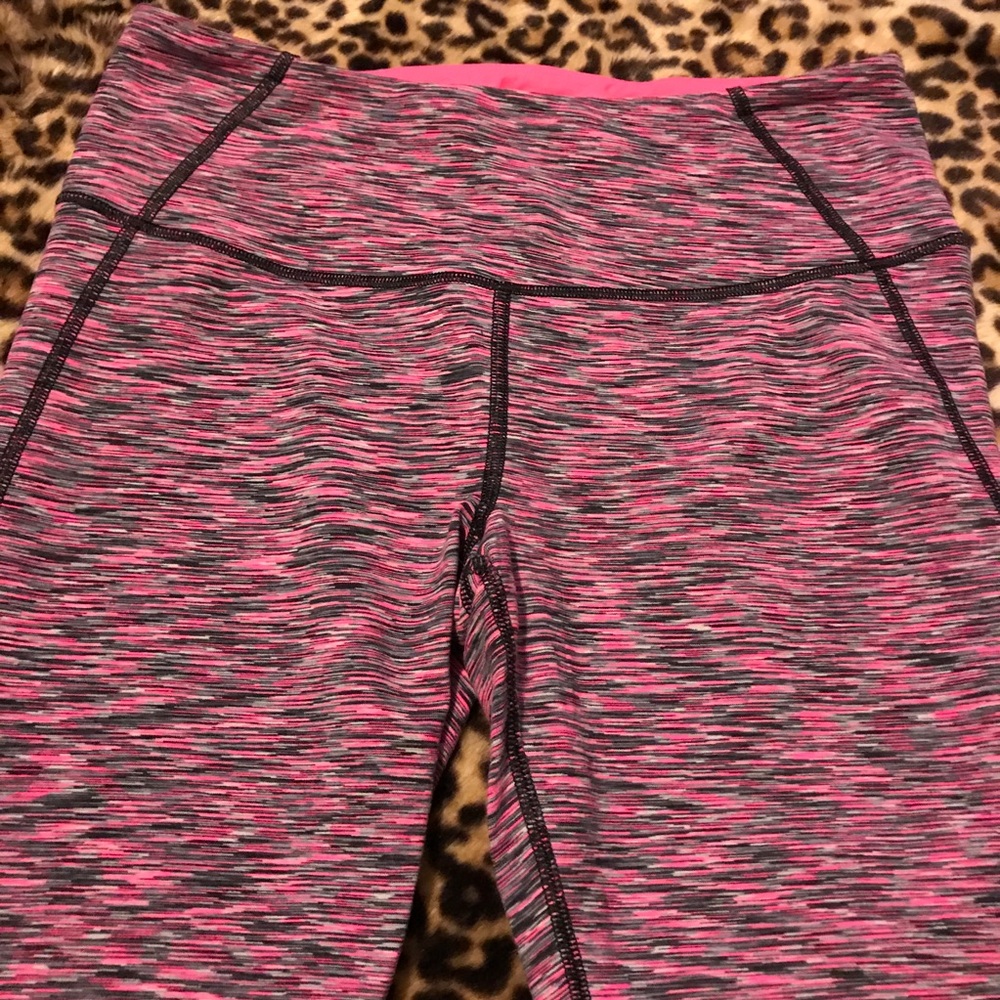 Victoria’s Secret VSX sport pink & black leggings